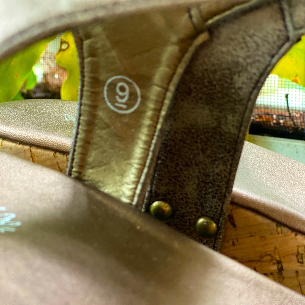 Monogrammed Wedges - Picture 6 of 8